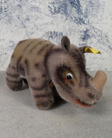 1960 Nosy mohair rhino