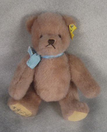 1970 0242/24 Steiff Petsy Teddy Bear, Signed, Draylon, no chest tag. $30.00