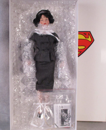 Robert Tonner's porcelain limited edition (324/500) 18" Lois Lane from 1997. $1500.00 with Superman