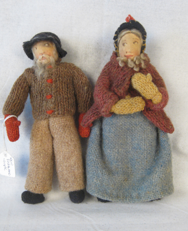 7 inch Newfoundland Couple